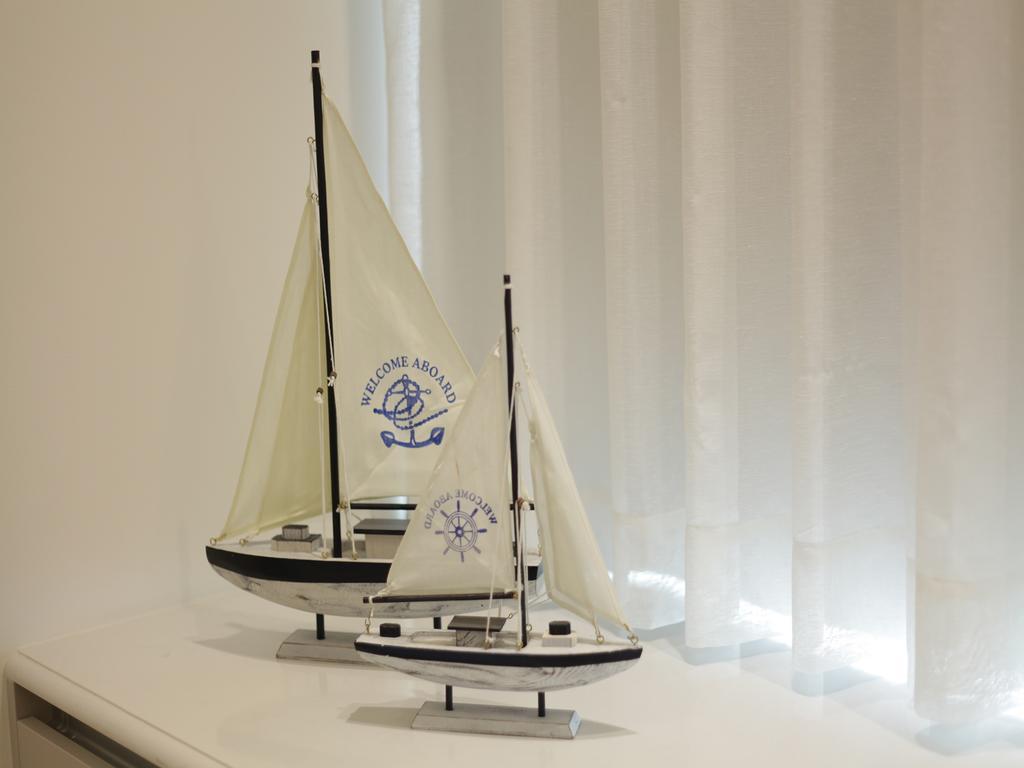 K Suites Tlv By The Beach 텔아비브 외부 사진