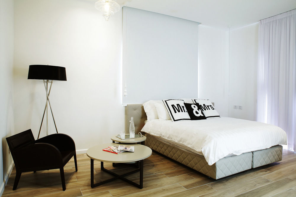 K Suites Tlv By The Beach 텔아비브 외부 사진