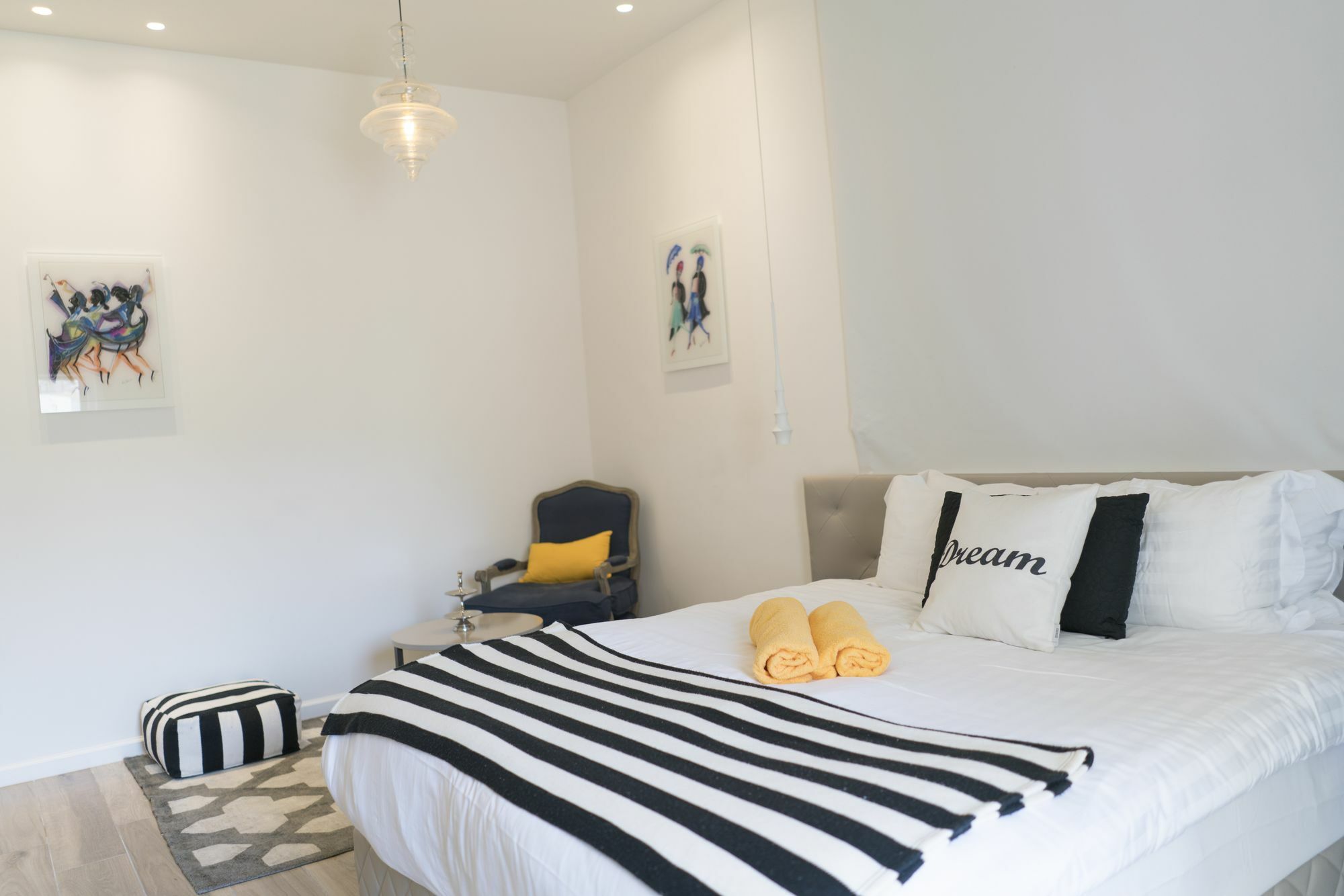 K Suites Tlv By The Beach 텔아비브 외부 사진