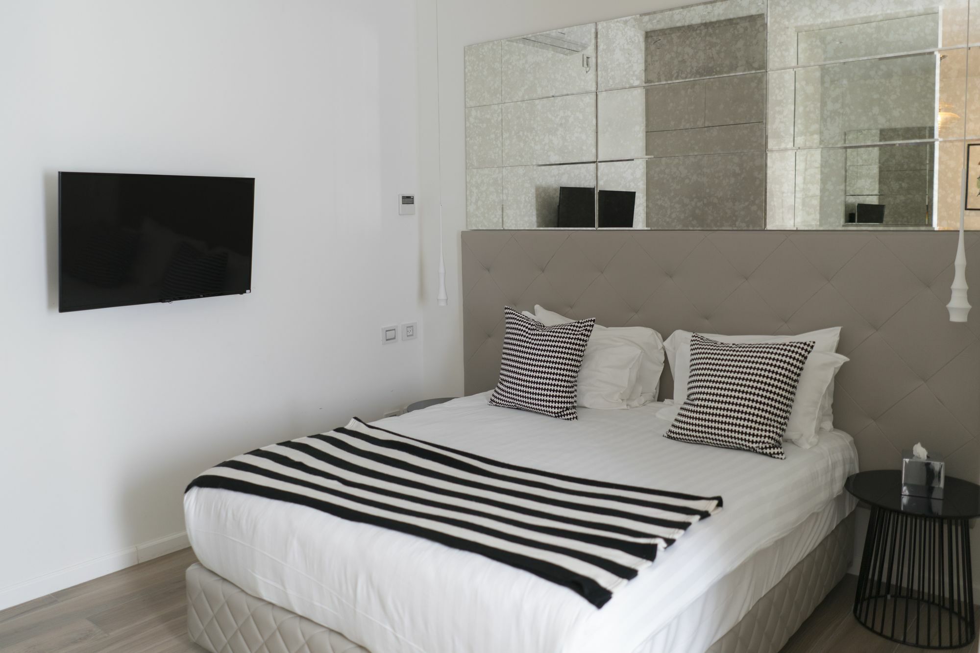 K Suites Tlv By The Beach 텔아비브 외부 사진